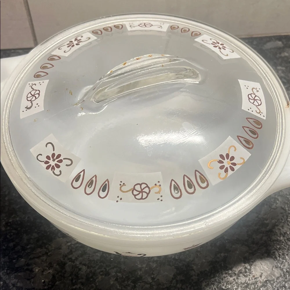 Vintage Milk Glass Casserole Dish with Lid by Glass Bake. 2qt
